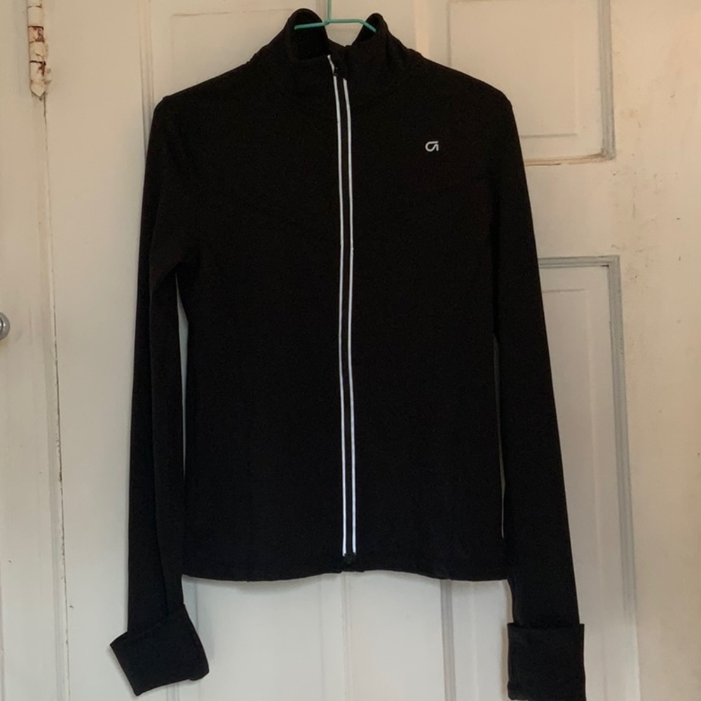 Gap Fit girls black athletic jacket in size xl (12-13)